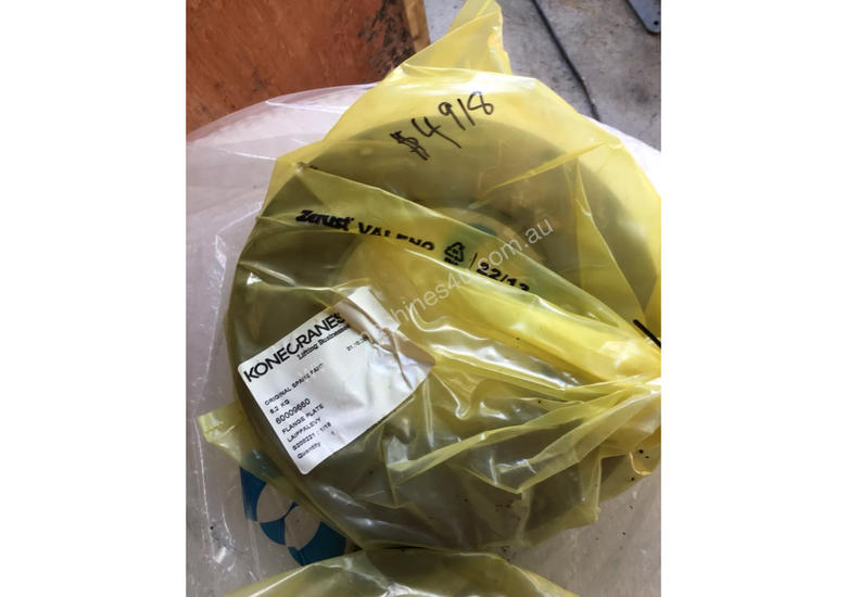 caption KONECRANE 60009660 FLANGE PLATE FOR BRAKE NEW