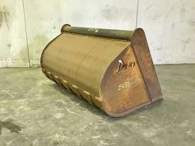 UNUSED 750MM DIGGING BUCKET TO SUIT 2.5-4.5T EXCAVATOR E033 - picture1' - Click to enlarge