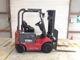 1.8T Battery Electric 4 Wheel Battery Electric Forklift - picture0' - Click to enlarge