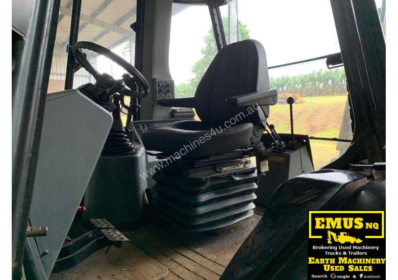 caption 2000 Case 580LE Backhoe, 5500hrs, attachments. MS488