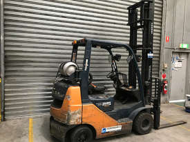 Toyota 32-8FGK25 LPG / Petrol Counterbalance Forklift - picture1' - Click to enlarge