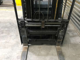 Toyota 32-8FGK25 LPG / Petrol Counterbalance Forklift - picture2' - Click to enlarge