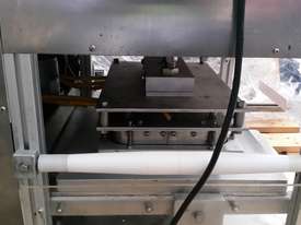 Semi Automatic Tray Sealer - picture0' - Click to enlarge