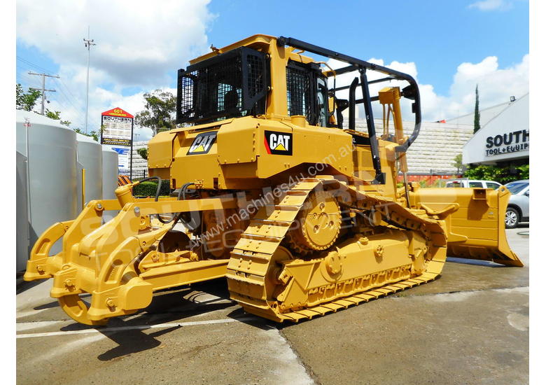 caption Caterpillar D6T XL Bulldozer DOZCATRT