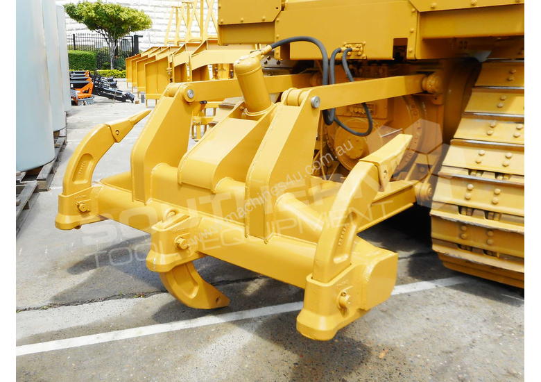 caption Caterpillar D6T XL Bulldozer DOZCATRT