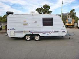 Circa 1998 Jayco Westport 17x7.8-1 Tandem Axle Caravan (GA972) - picture2' - Click to enlarge