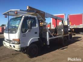 2001 Isuzu NPS300 - picture2' - Click to enlarge