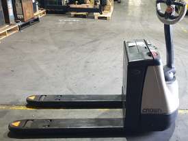 Electric Forklift Walkie Pallet WP Series 2006 - picture3' - Click to enlarge