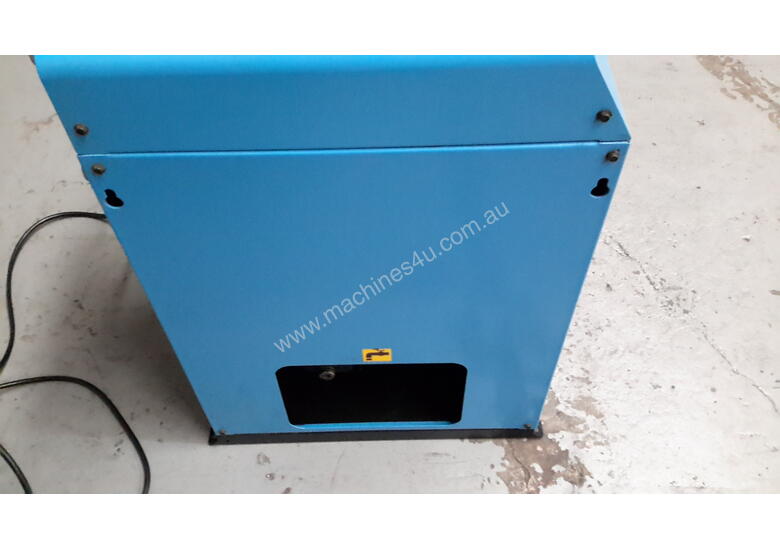 caption Compressed Air Dryer