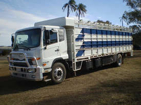 UD PK16 280 Stock/Cattle crate Truck - picture1' - Click to enlarge