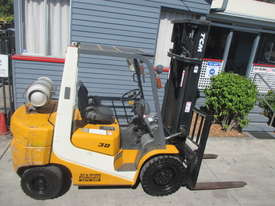2.5 ton TCM Side Shift, LPG Used Forklift - picture0' - Click to enlarge
