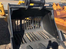 Skeleton Bucket to Suit 330D/DL - picture1' - Click to enlarge