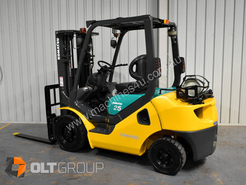 Komatsu 2.5 Tonne Forklift LPG 5792 Low Hours Sideshift 4th Spare Function Container Mast