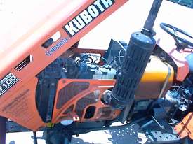 Kubota B7100 tractor and implements - picture0' - Click to enlarge