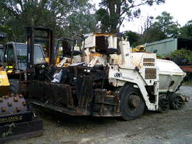 PF-161 paver , starts and drives , - picture1' - Click to enlarge