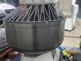 1-1/2 to 2 bag spiral bakery mixer  - picture0' - Click to enlarge
