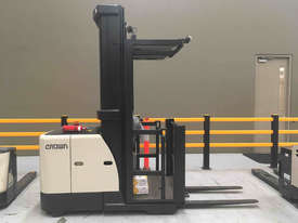 Crown SP3200  Stock Picker Forklift - picture0' - Click to enlarge