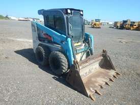 2015 Toyota SDK 8 Skidsteer Loader - picture1' - Click to enlarge