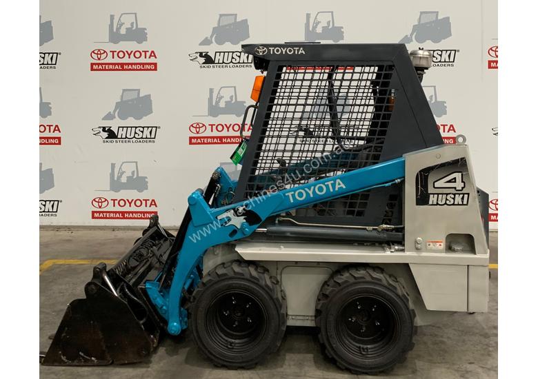 caption Toyota Huski 4SDK4 Skid Steer Loader in very good condition.