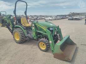 John Deere 2320 - picture1' - Click to enlarge