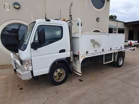 2005 Fuso CANTER - picture1' - Click to enlarge