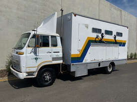 Isuzu SBR Pantech Truck - picture0' - Click to enlarge