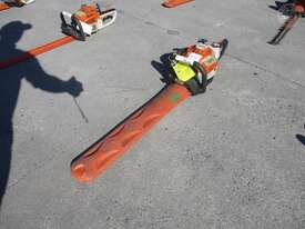 Stihl HS82T Hedger - picture0' - Click to enlarge