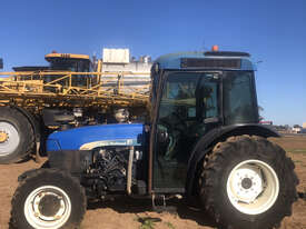 New Holland TN95FA FWA/4WD Tractor - picture0' - Click to enlarge