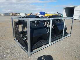 Unused Hydraulic Grapple Bucket to suit Skidsteer Loader - picture0' - Click to enlarge