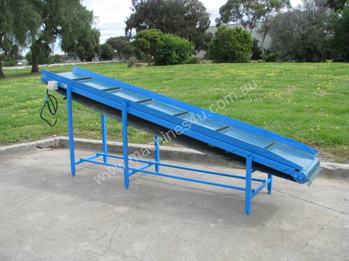 Incline Motorised Belt Conveyor - 3.4m long - Fleming