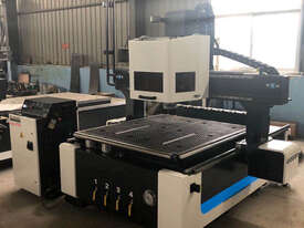 CNC Router 1300 x 1300 | 8 Tool Automatic Tool Change - picture0' - Click to enlarge