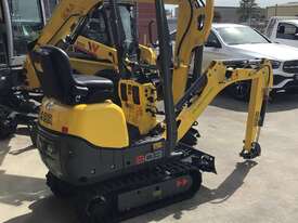 MINI EXCAVATOR great machine with narrow access. - picture0' - Click to enlarge