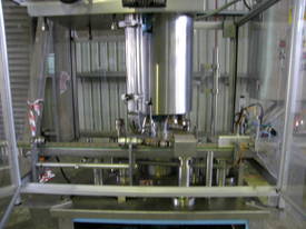 6 Head Capping Machine. - picture1' - Click to enlarge