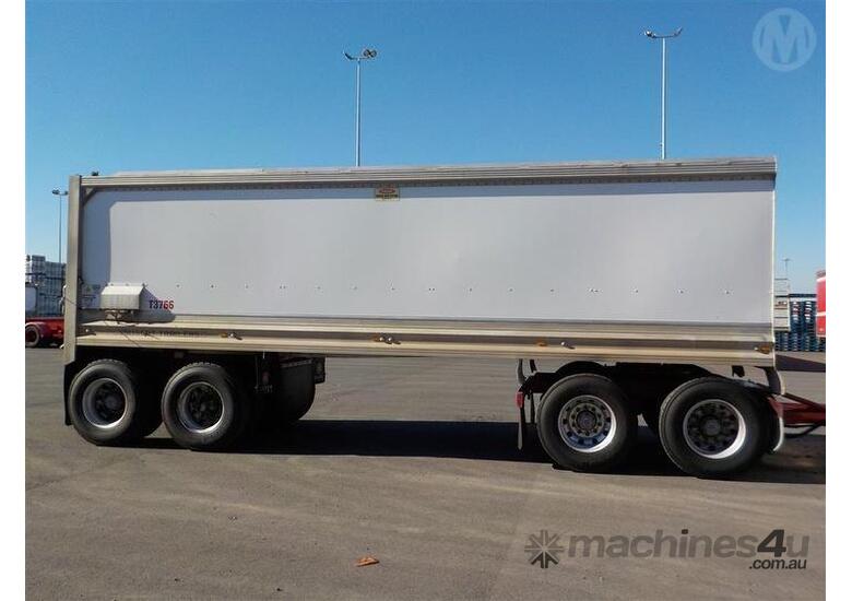 Buy Used muscat Muscat Quad Dog Tipping Trailers in , Listed on