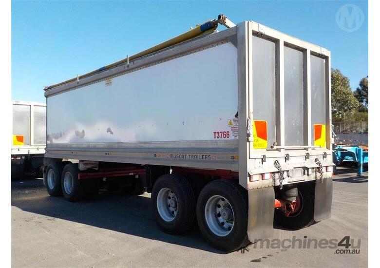 Buy Used muscat Muscat Quad Dog Tipping Trailers in , Listed on