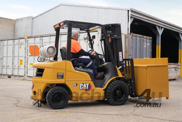   Cat 2.5 Tonne LPG Forklift