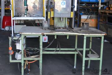 Hydraulic Press on solid table with Hydraulic Power Pack