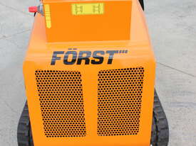 Först TR8 - 8-inch capacity Tracked Diesel Wood Chipper - picture2' - Click to enlarge