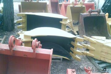 Custom Built Digging Bucket Suit 12 Tonner