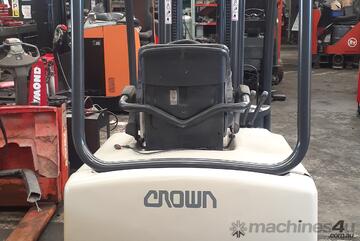 ACTIVE FORKLIFTS - 2012 Model Crown 3 Wheel Electric Forklift for sale 1.8 Ton capacity 4825mm lift ACTIVE FORKLIFTS - 2012 Model Crown 3 Wheel Electric Forklift for sale 1.8 Ton capacity 4825mm lift
