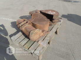 4 X MINI EXCAVATOR BUCKETS - picture0' - Click to enlarge