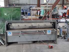 3mm x 2400mm Hydraulic Guillotine - picture0' - Click to enlarge