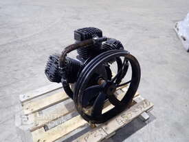 3 HEAD AIR COMPRESSOR PUMP - picture0' - Click to enlarge