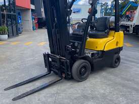 Nissan 1.8T Forklift - picture2' - Click to enlarge