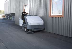 Nilfisk SR1601 Ride-On Industrial Sweeper LPG