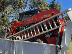 Kubota SSV65 Skid Steer Loader - picture0' - Click to enlarge