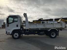 2017 Isuzu FRR 107-210 - picture1' - Click to enlarge