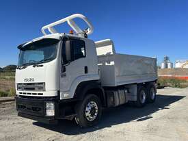 ISUZU FXZ1500 TIPPER TRUCK  - picture2' - Click to enlarge