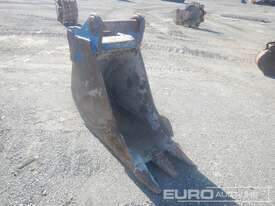 575mm Trench Bucket, Centers 480mm, Ears 420mm, Pins 100mm - picture0' - Click to enlarge