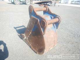 575mm Trench Bucket, Centers 480mm, Ears 420mm, Pins 100mm - picture1' - Click to enlarge